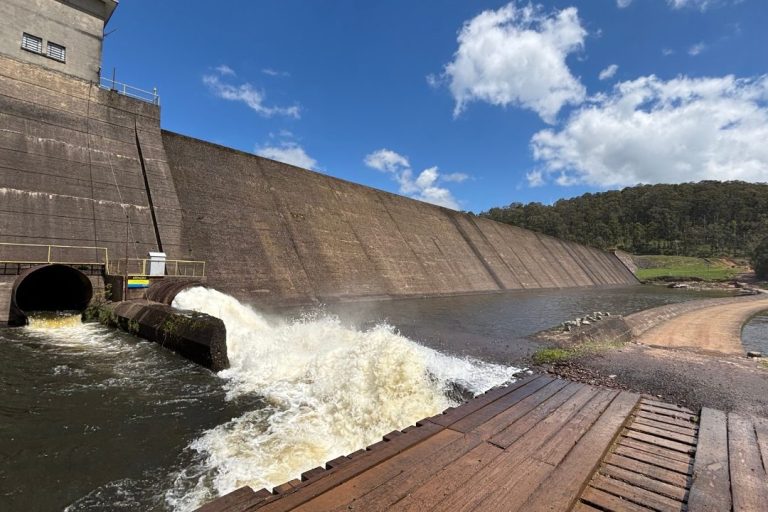 Foto real de Barragem do Blang