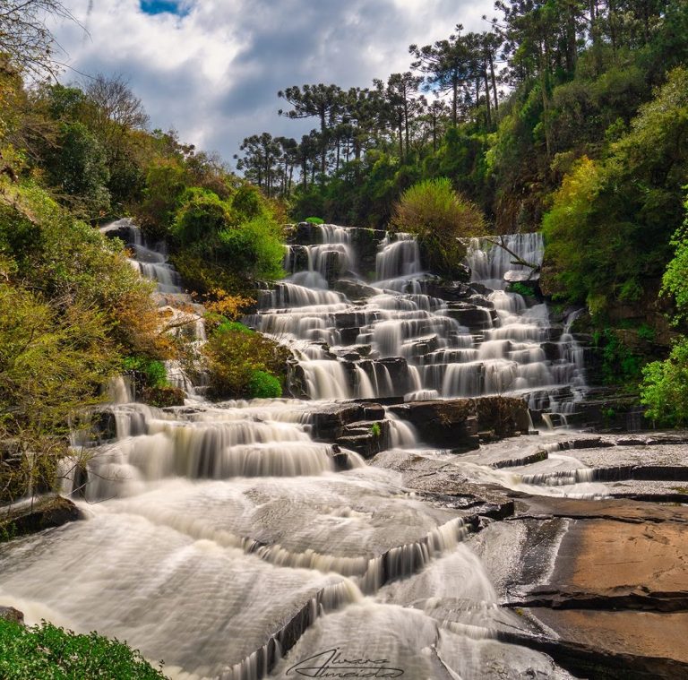Foto real de Cascata do Caracol