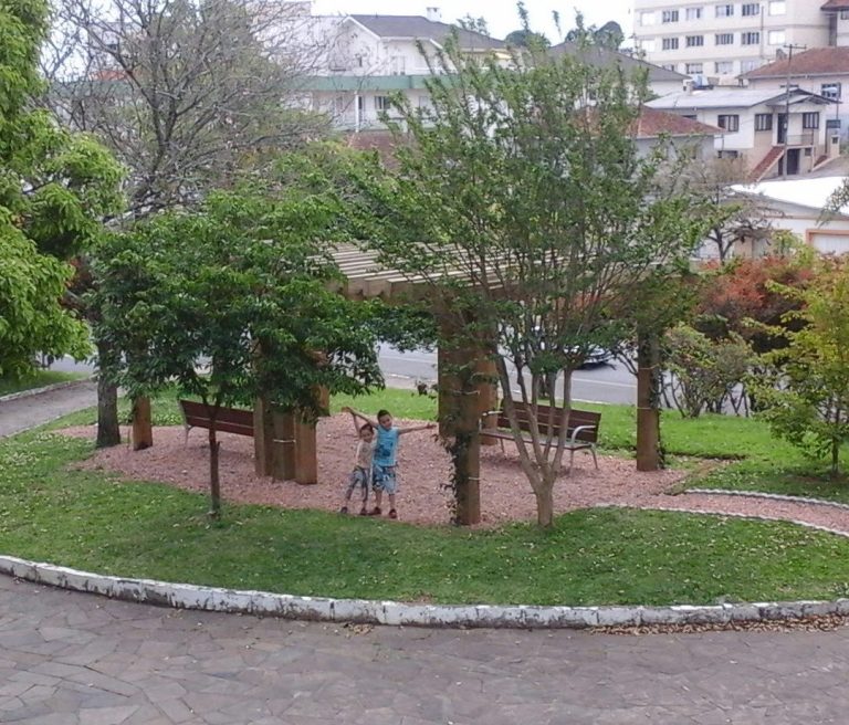 Foto real via Google